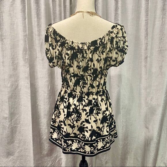 ⭐️ MAX STUDIO Floral Print Ruched Peasant Top - Picture 4 of 7